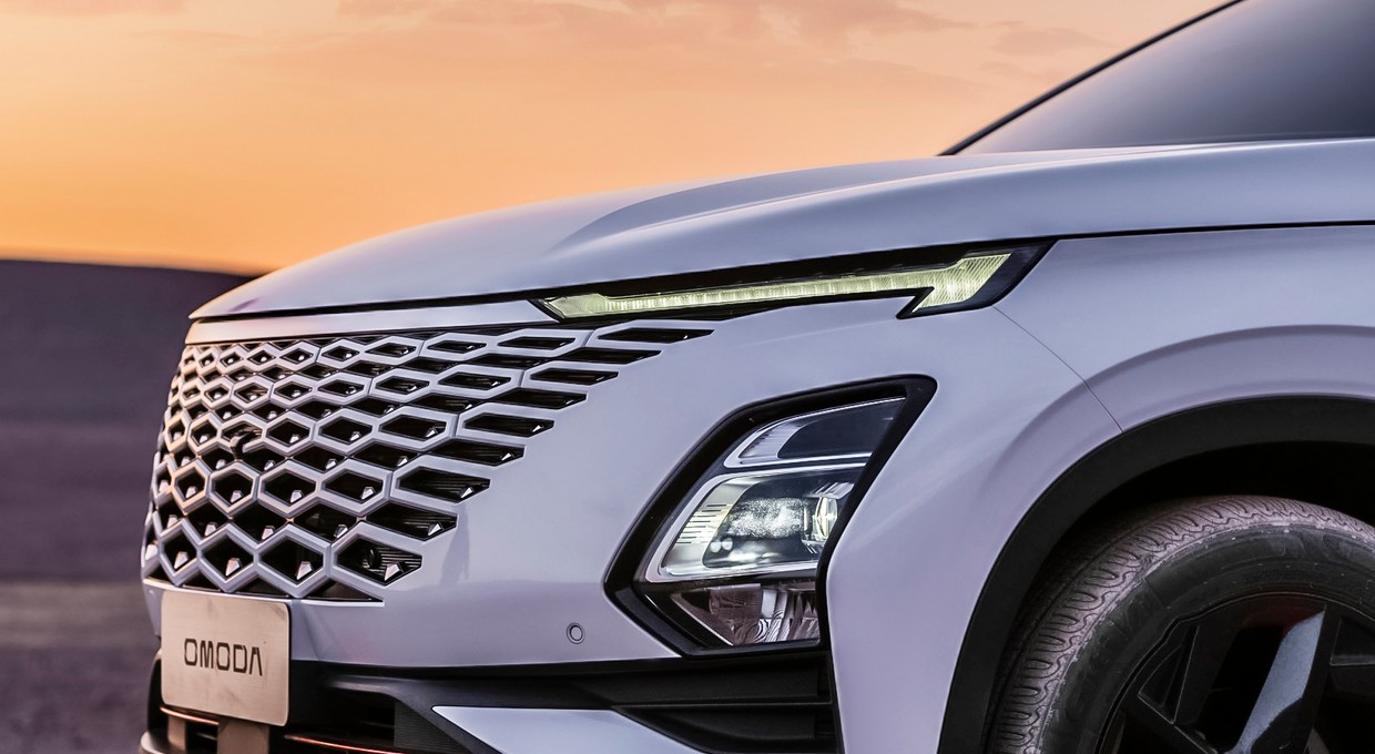 Omoda 5 namiesza na polskim rynku - 113 tys. zł za prawie 200-konnego SUV-a