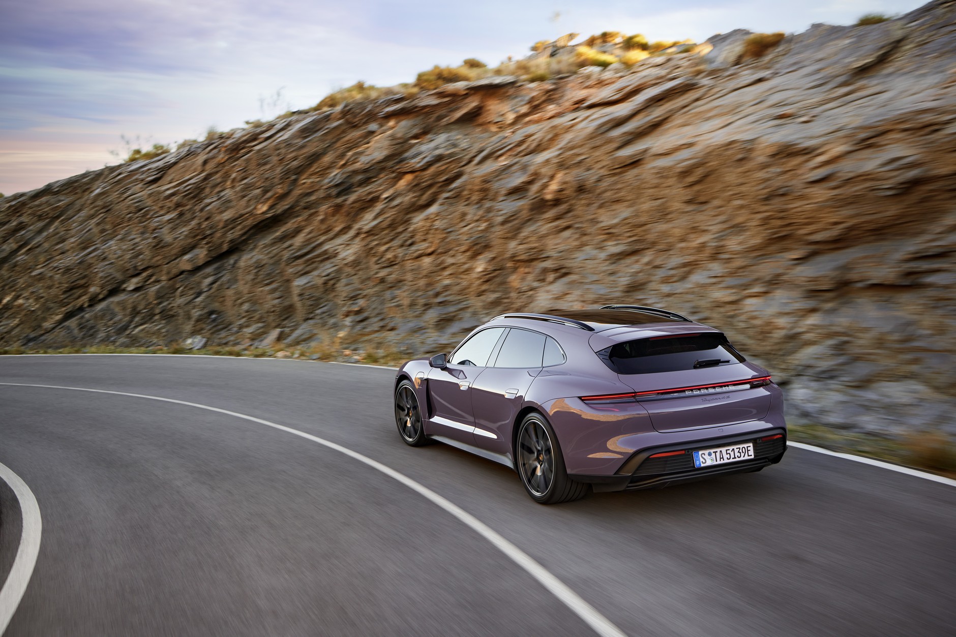 Porsche Taycan (2024)
