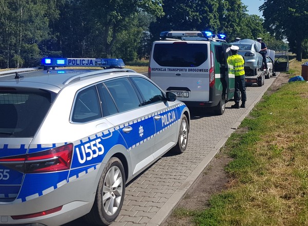 Kierowca auta z lawetą miał sporo na sumieniu. Zaczęło się od braku opłaty e-TOLL