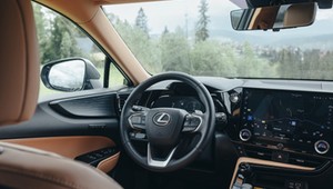 Lexus znowu sypnął rabatem. Bestseller dostał niższą ratę