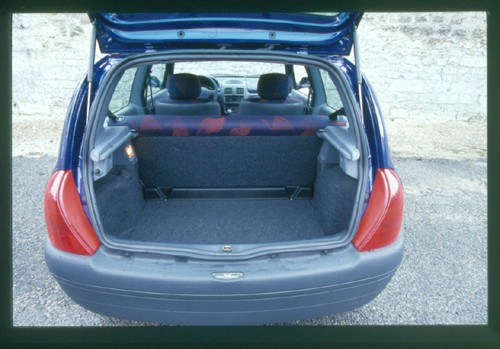 Renault Clio II, Renault Thalia - Do pracy i do zabawy