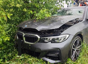Jego BMW samo "zadzwoniło" na policję. Kierowca nie był tym zachwycony