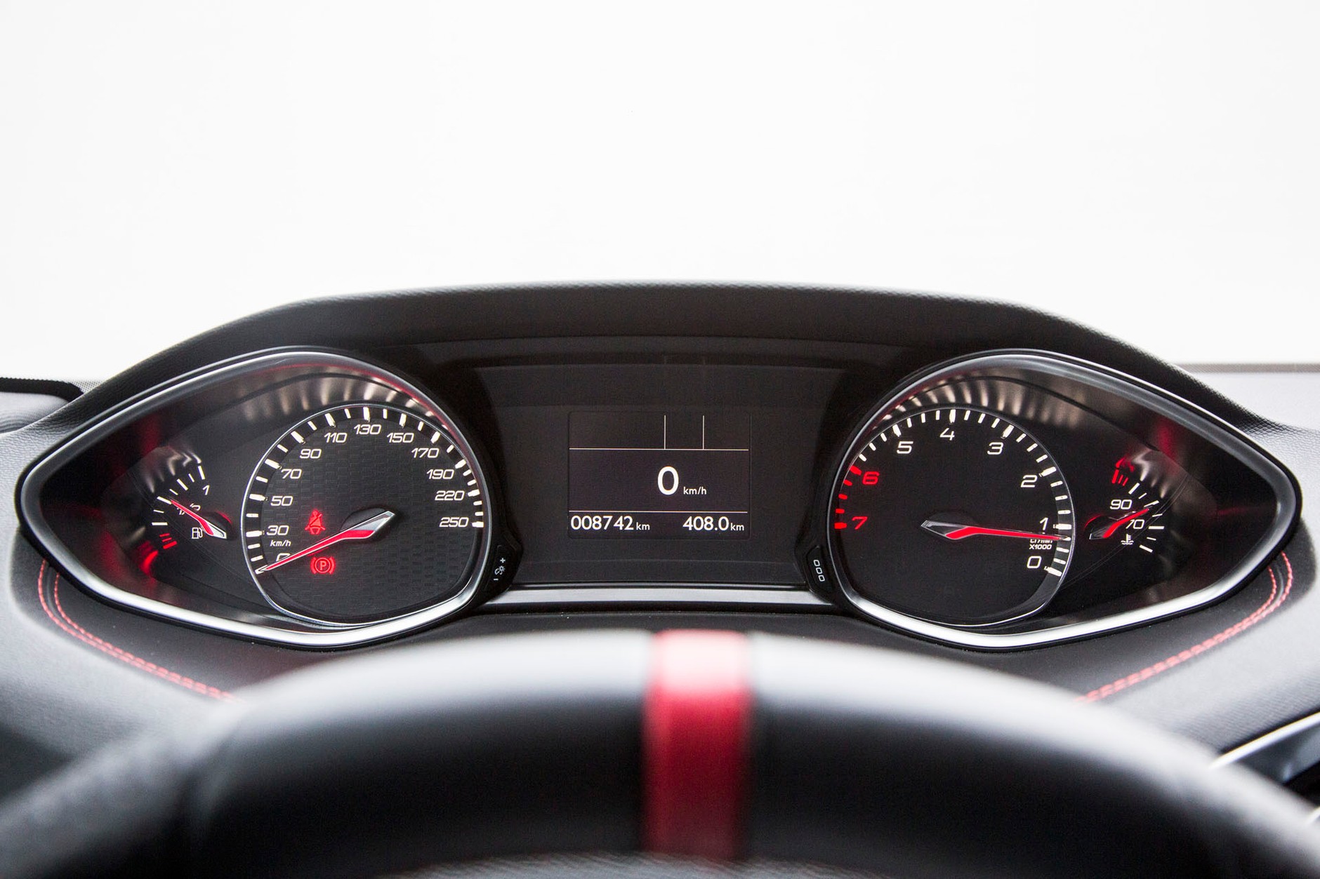 Peugeot 308 GTi - przeniesie cię w świat wyścigów