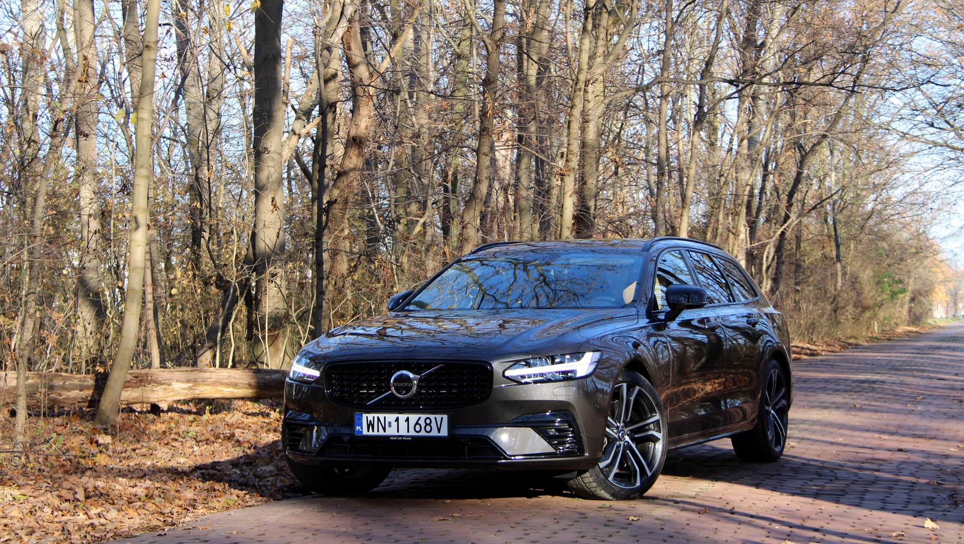 Volvo V90 T8 Ultra Dark