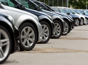 Sprzedaż aut w Europie w 2020 r. spadła prawie o 1/4