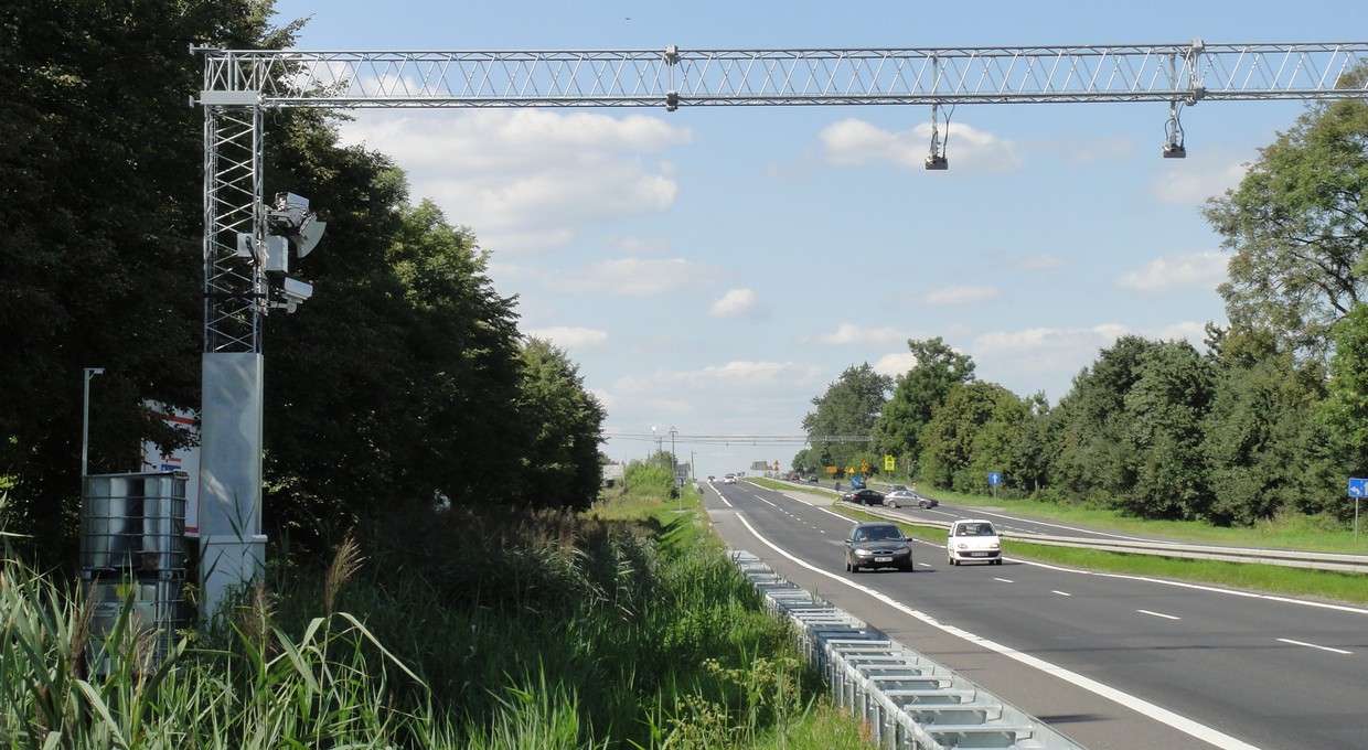 Bramownice po viaTOLL posłużą do montażu odcinkowych pomiarów prędkości