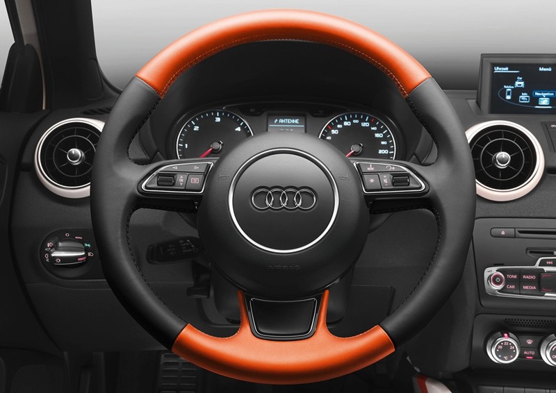 Audi A1 fajnie oblepione. Co na to Justin Timberlake?