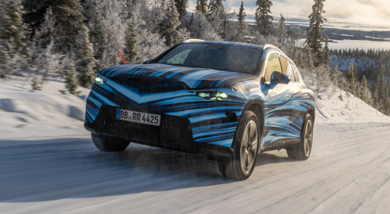 Mercedes testuje w ekstremalnych warunkach nowe GLC EQ. Zastąpi model EQC