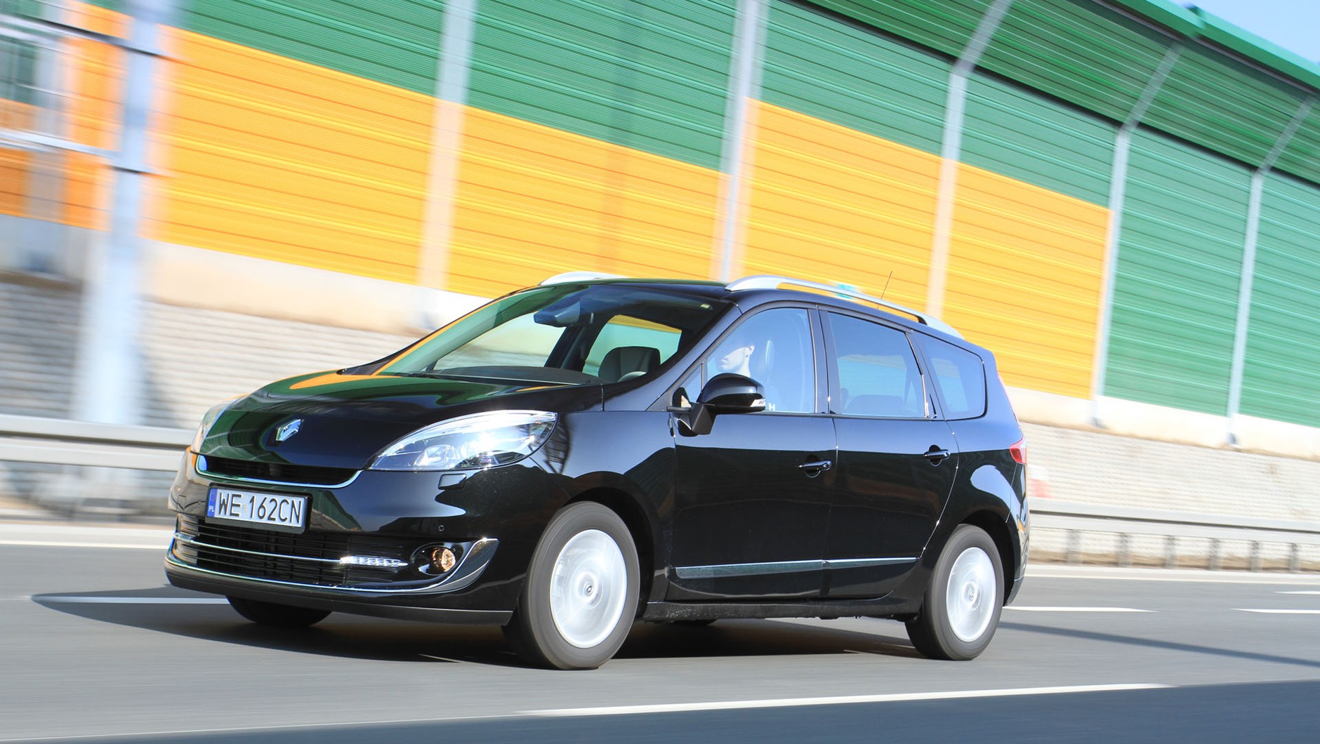 Renault Grand Scenic jest niedoceniany przez przeszłość tego producenta. Okazuje się bezawaryjny i tani