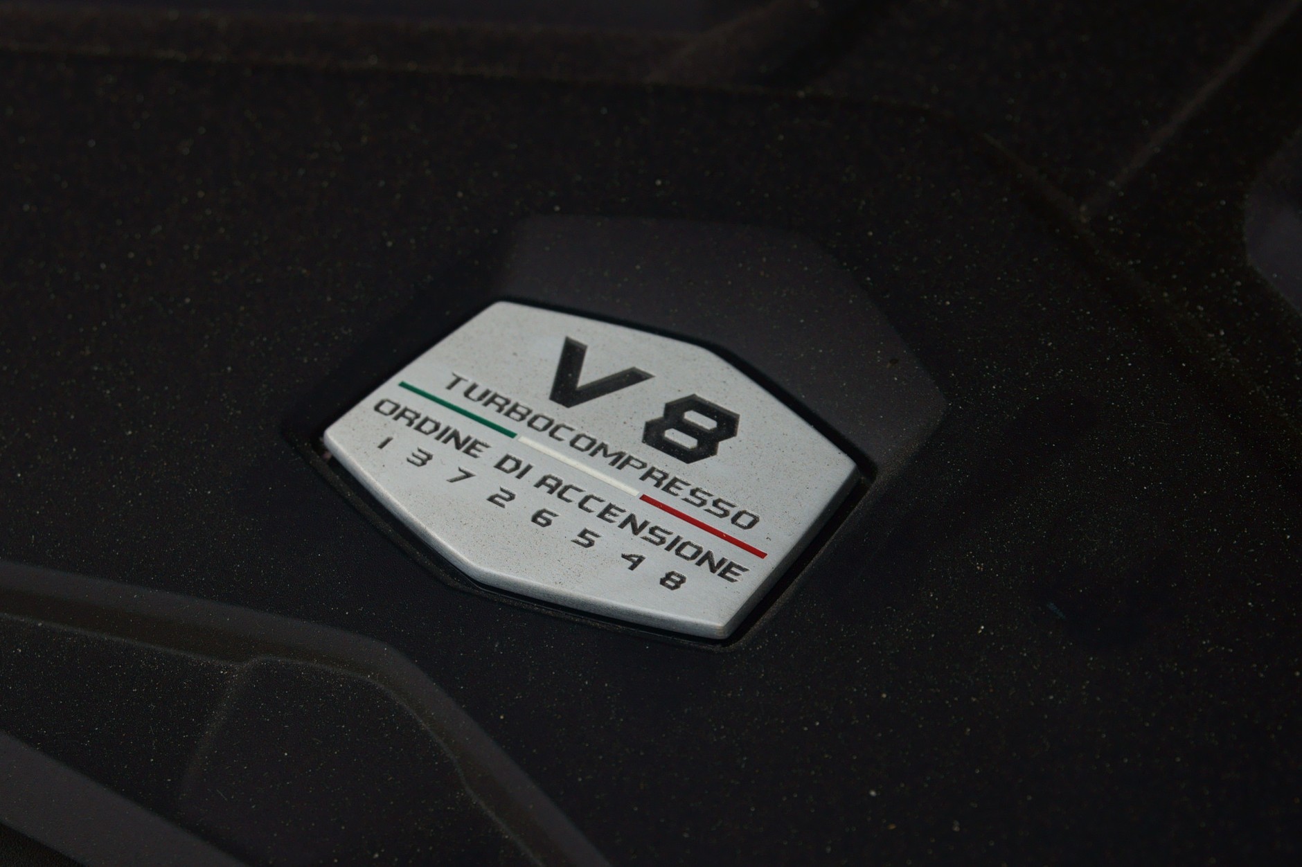 Lamborghini Urus Performante. 666-konny potwór na szczudłach