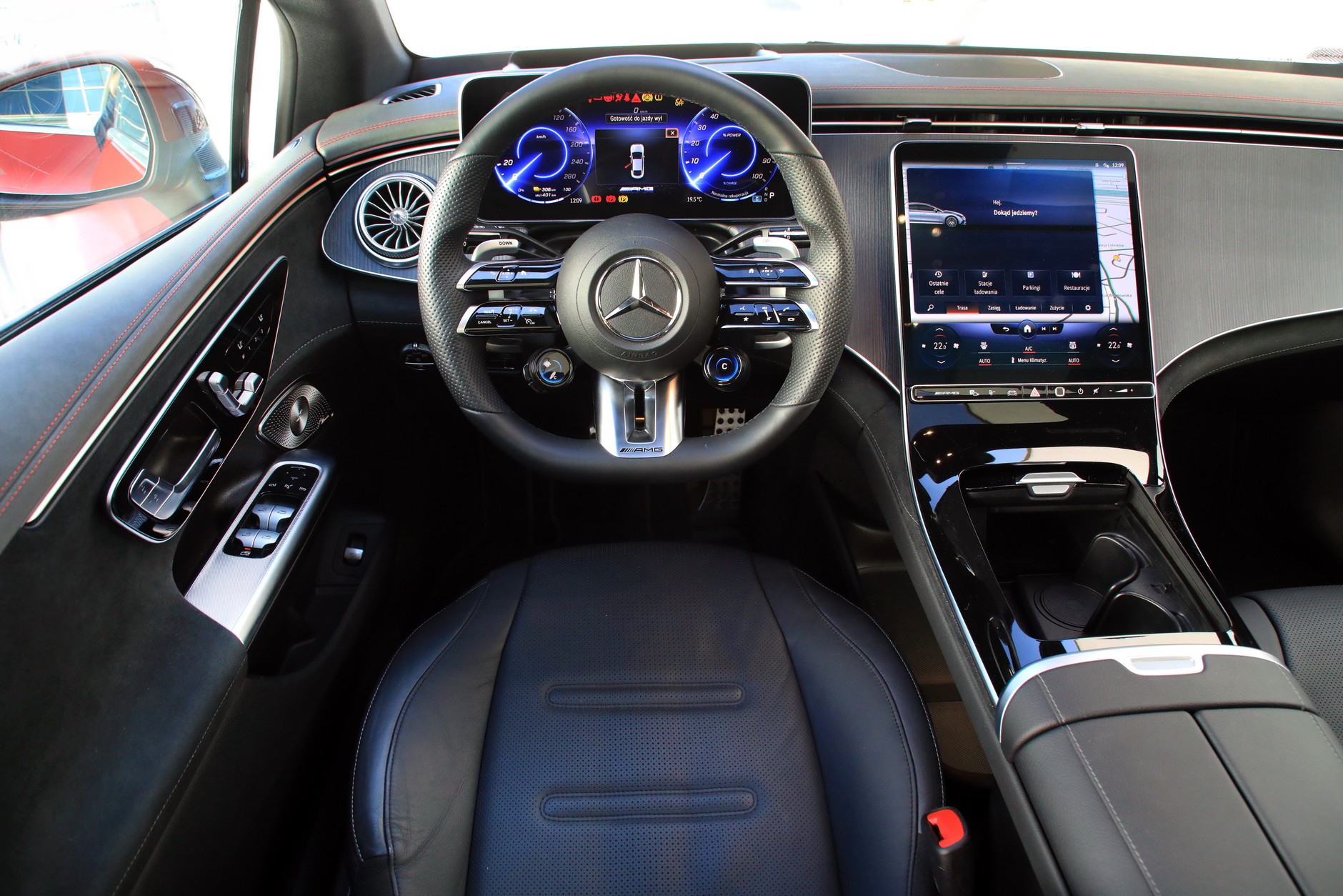 Mercedes-AMG EQE 43 4MATIC 2022 r. 1 generacja