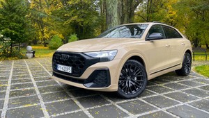 Pierwsza jazda Audi Q8 po liftingu. Główne zmiany to błyskotki, gadżety i bajery