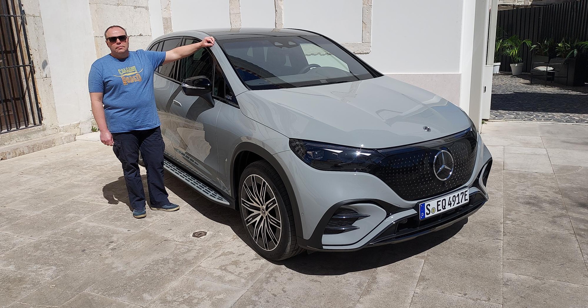 Mercedes EQE SUV