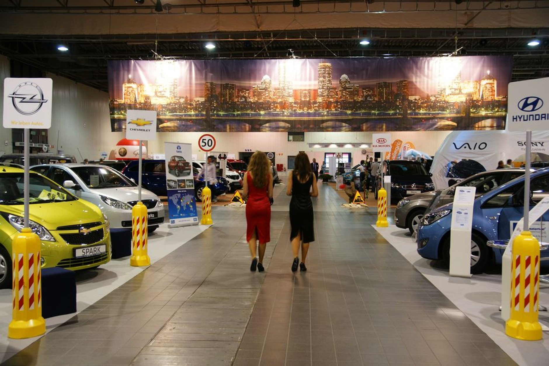 Auto Show Poland 2010 rynkowym barometrem (galeria)