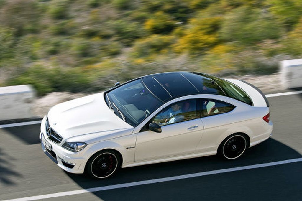 Mercedes C63 AMG Coupé – rodzina w komplecie