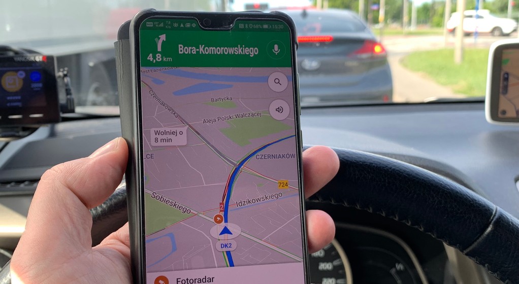 Google Maps z ostrzeganiem przed fotoradarami