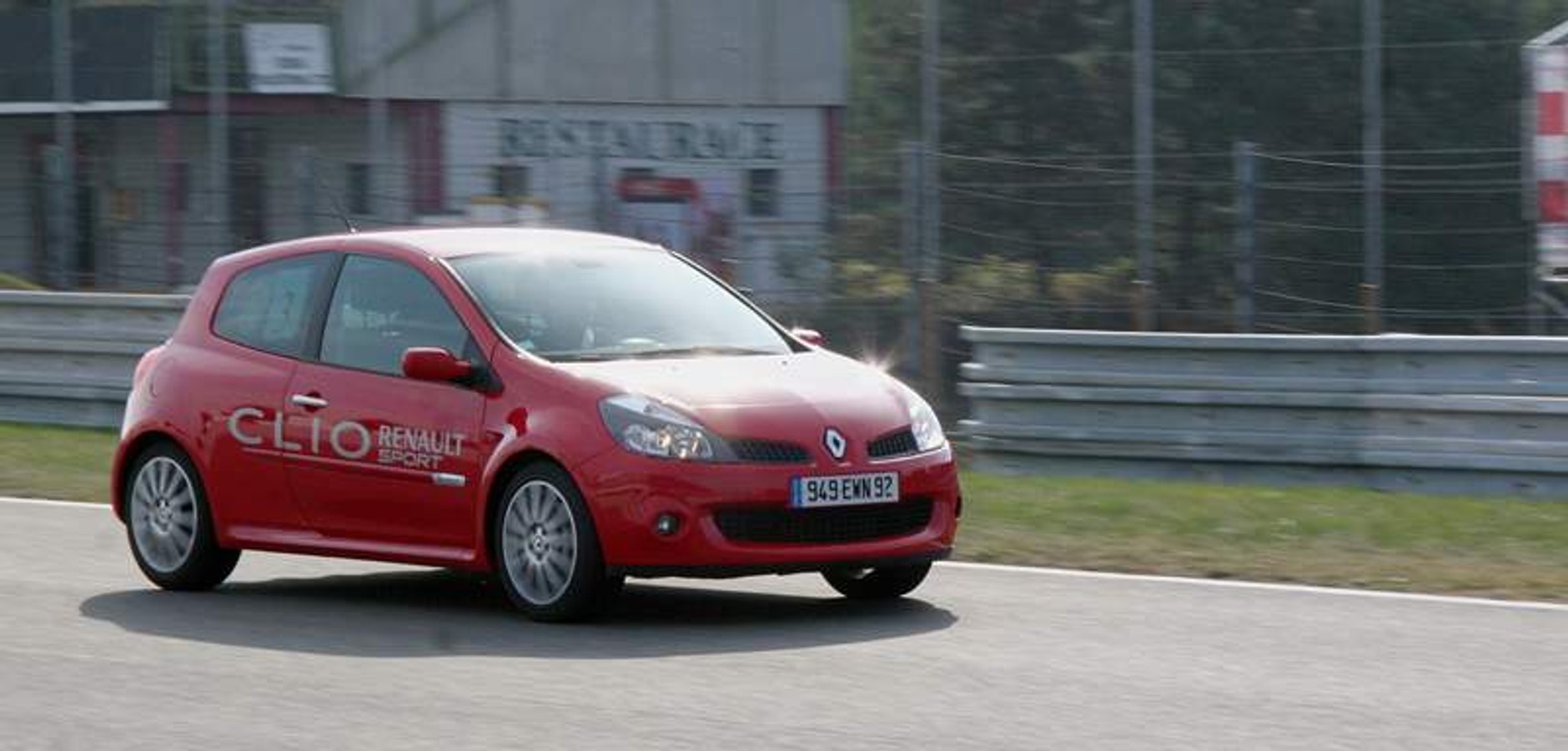 Renault Clio Sport – wrażenia z jazdy na torze