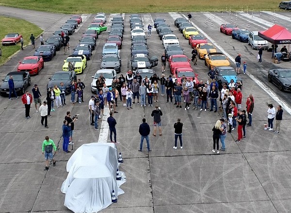 Nieproszony gość na zlocie Mustanga. Ford zrobił uczestnikom niespodziankę