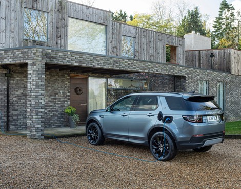 Land Rover Discovery Sport P300e