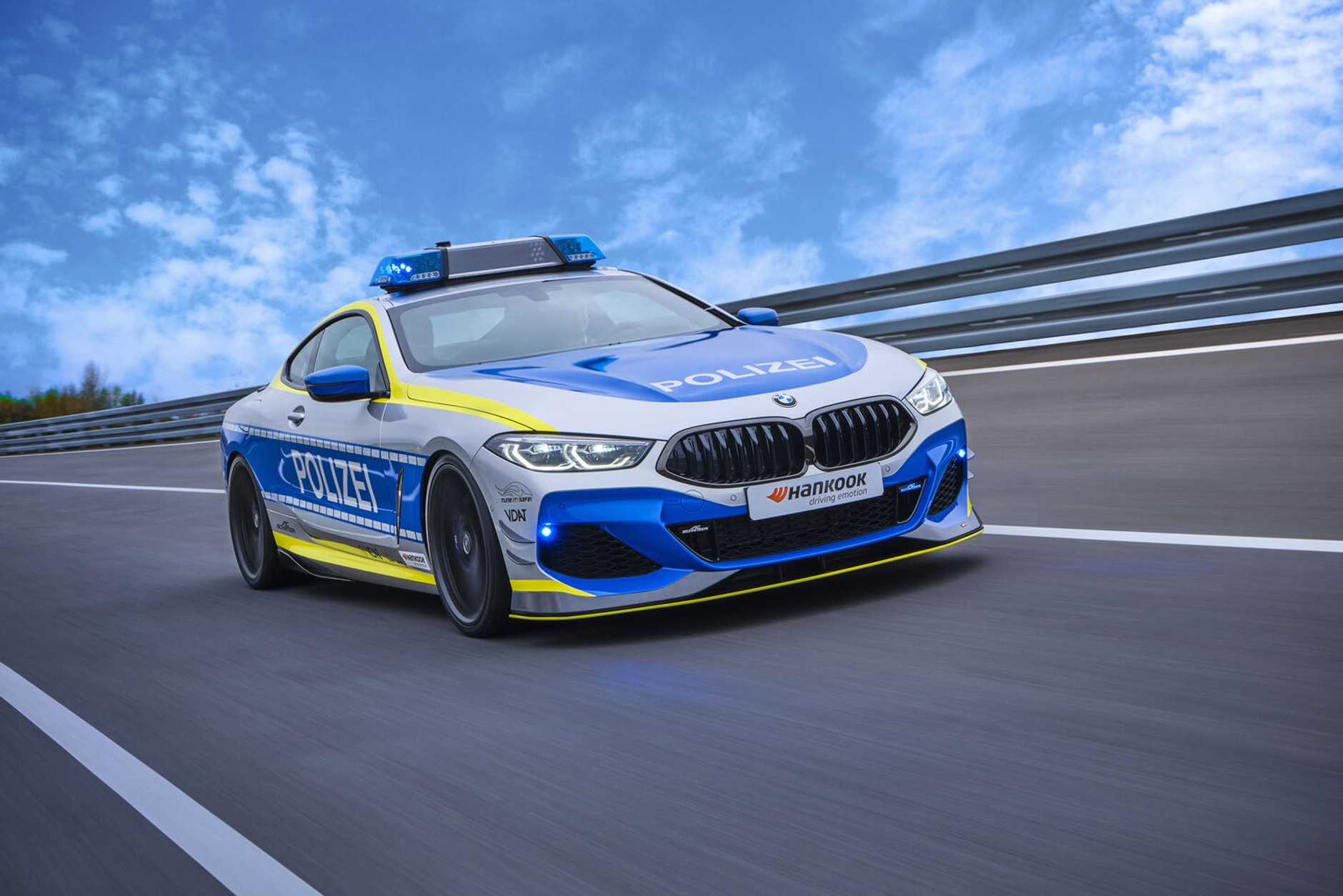 Policyjne BMW M850i AC Schnitzer