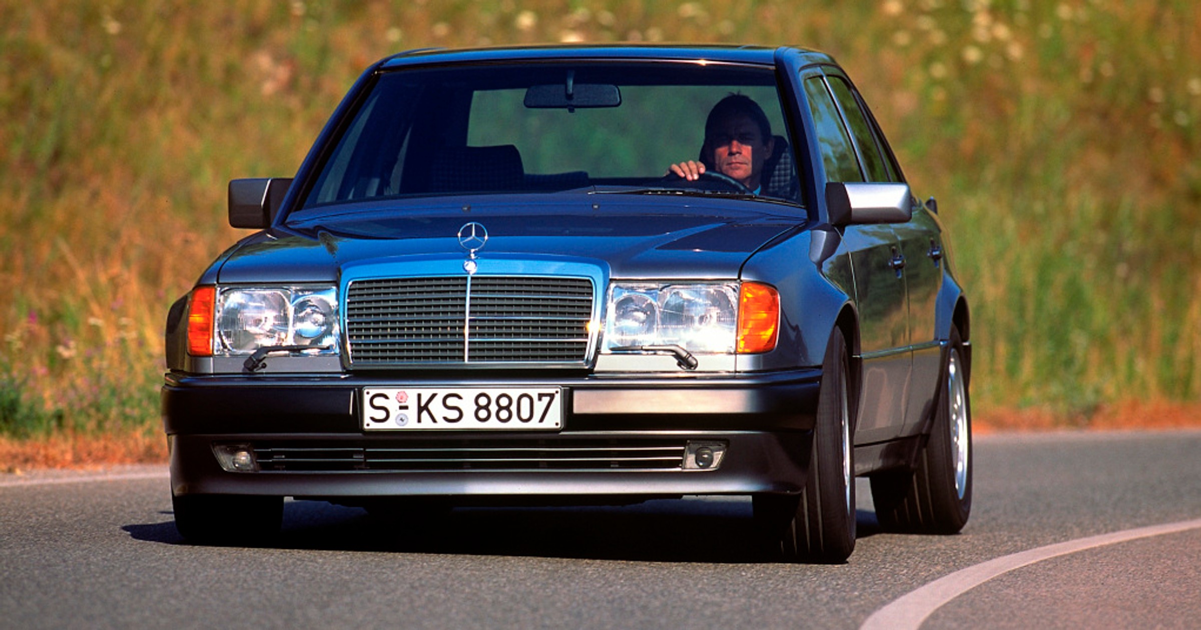 Mercedes W124 ma 35 lat