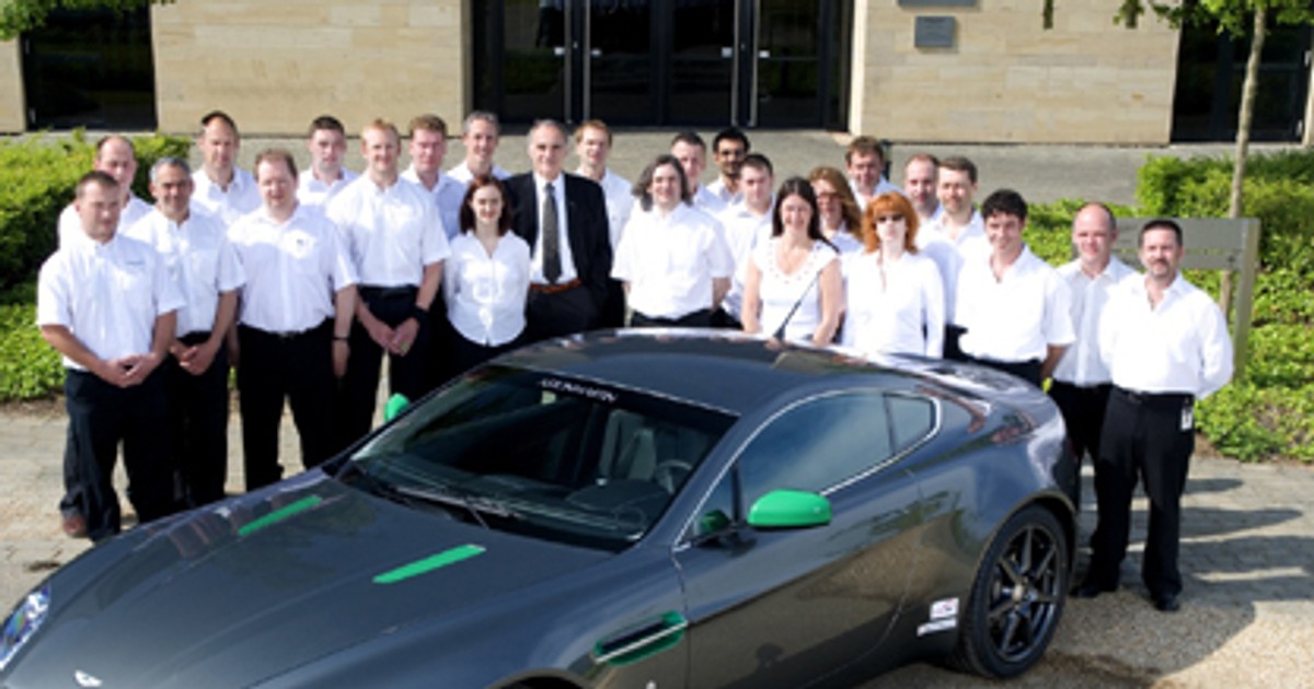 Londyn: Aston Martin V8 Vantage – Project 30.000