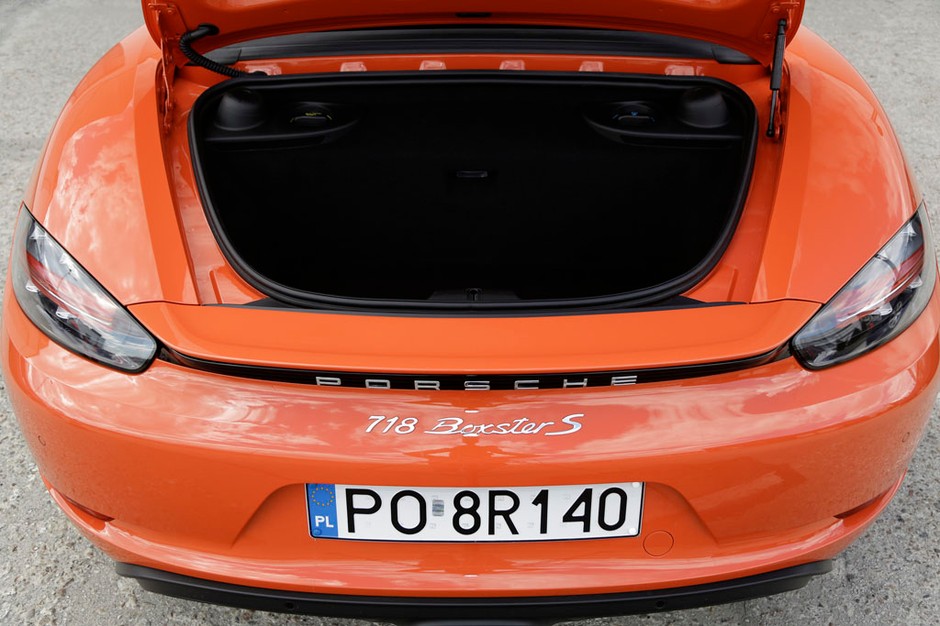 Porsche 718 Boxster S - mniej cylindrów, więcej mocy
