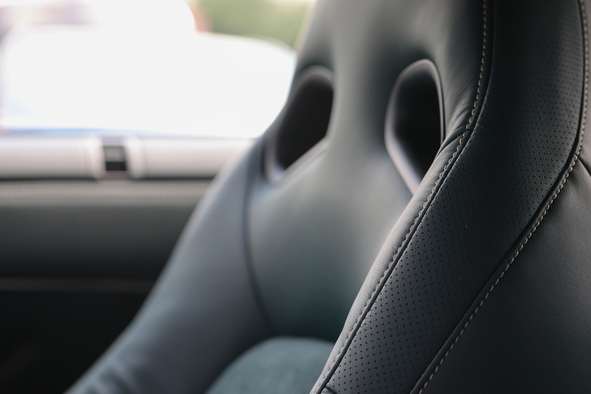 Jedyny w Europie pożegnalny Nissan GT-R R35 Prestige T-Spec trafił do Polski