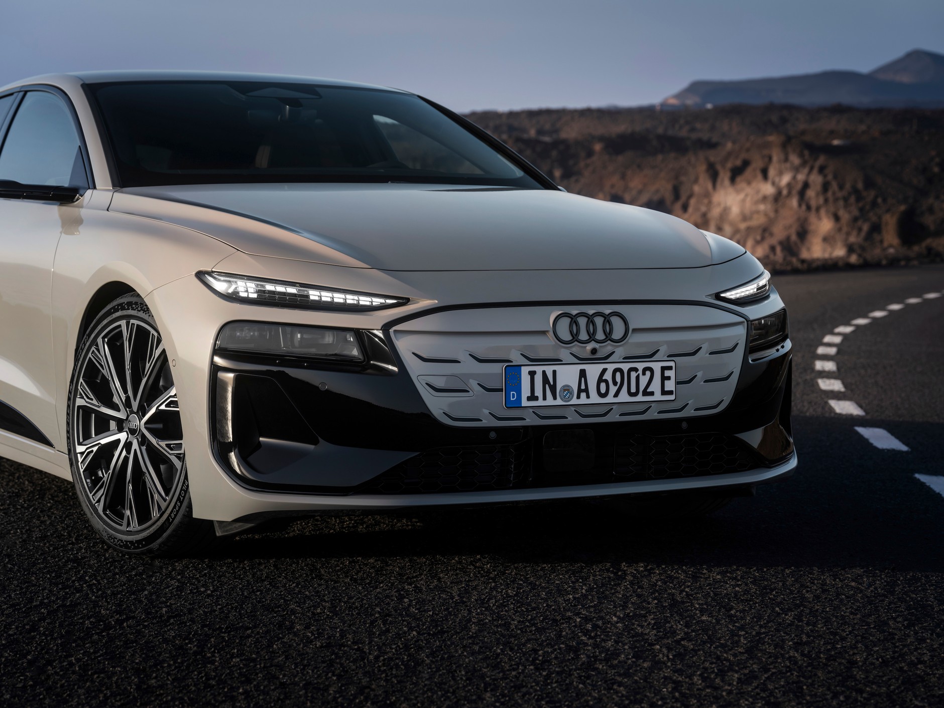 Audi A6 e-tron
