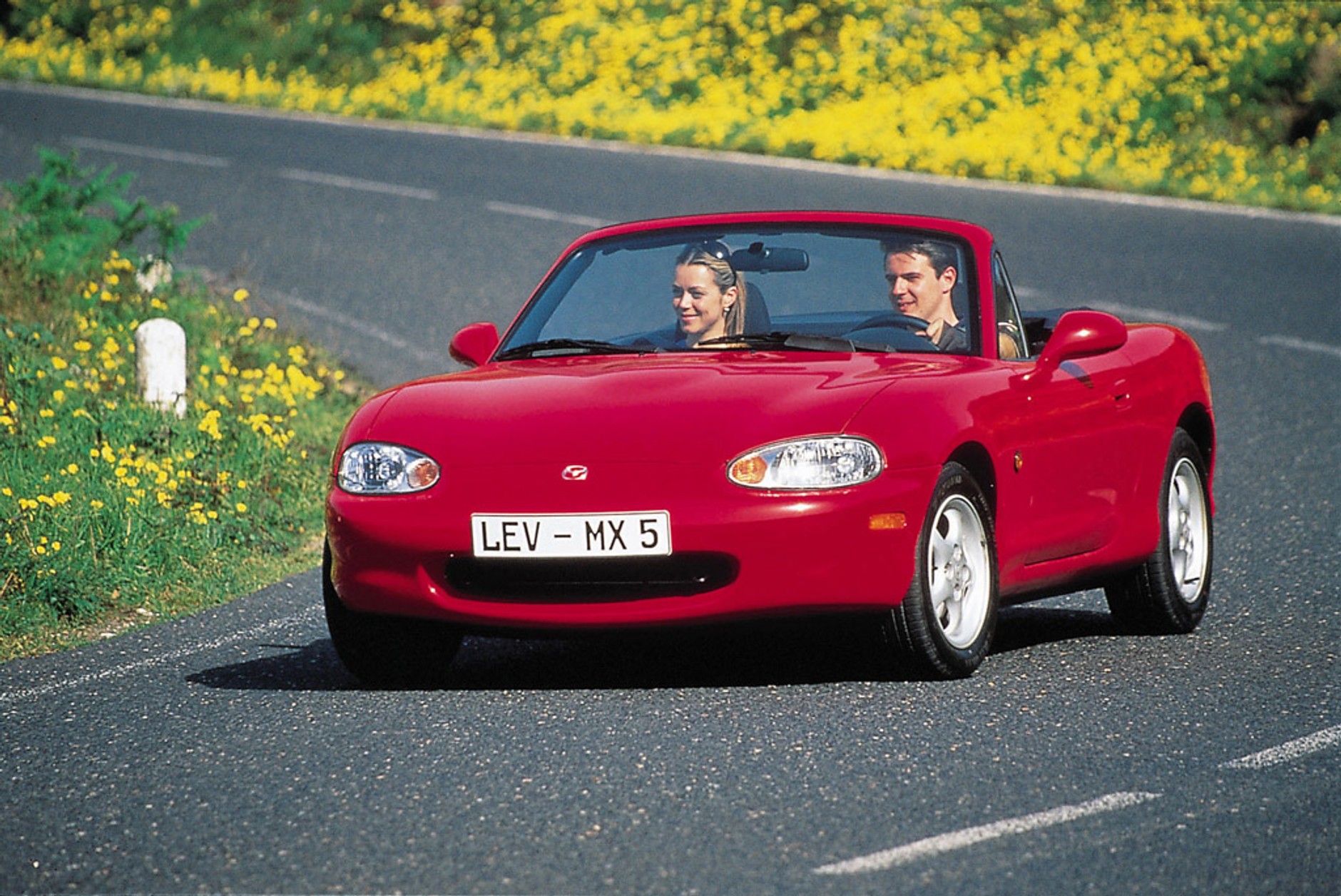 Przyszła wiosna, czas na cabrio! Przegląd rynku używanych kabrioletów