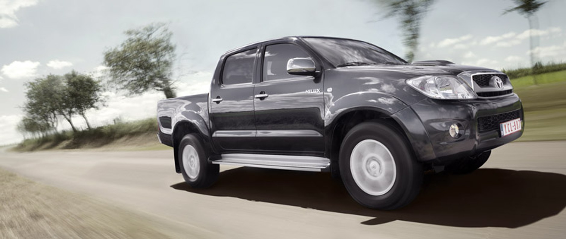 Toyota Hilux: restyling pickupa na nowy rok modelowy