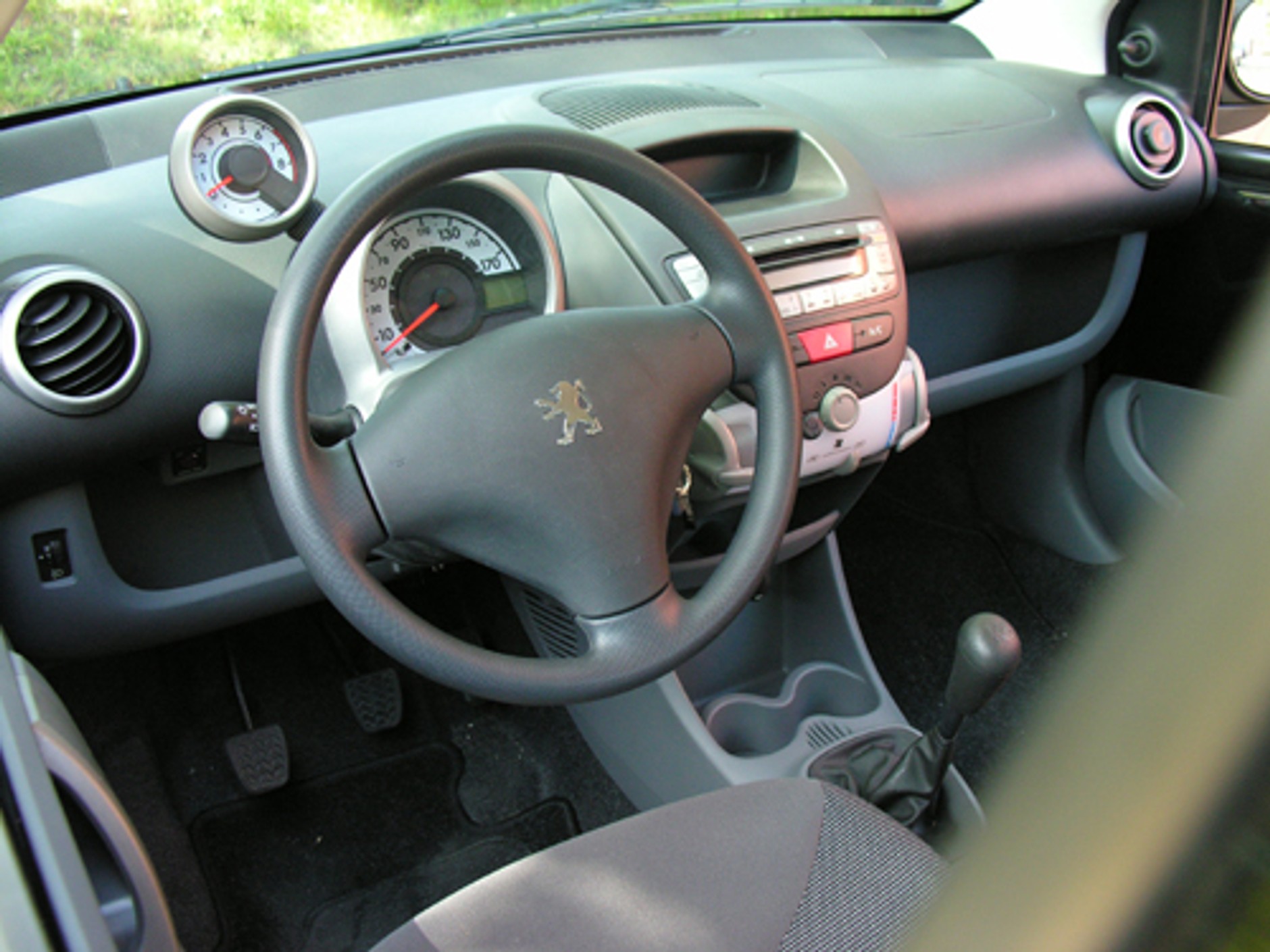 Peugeot 107 - Najmniejsze "lwiątko"