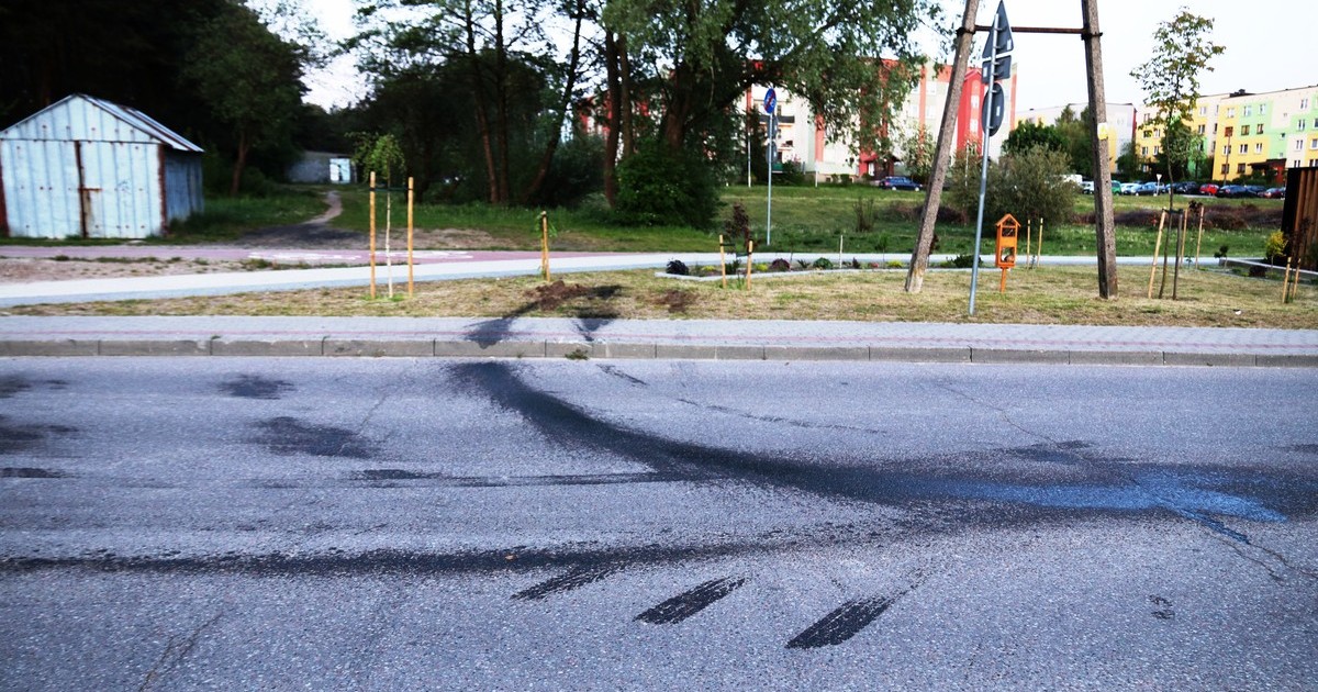 Kierowca, który zdewastował infrastrukturę drogową w Siemiatyczach miał prawie 2,5 promila alkoholu w organizmie