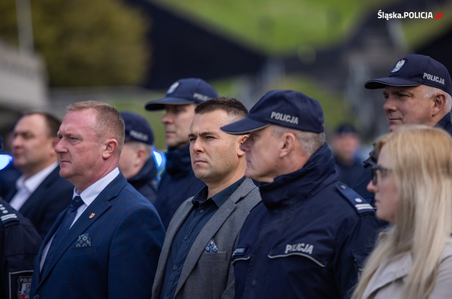 Policjanci ze Śląska dostali nowe radiowozy. Są hybrydowe