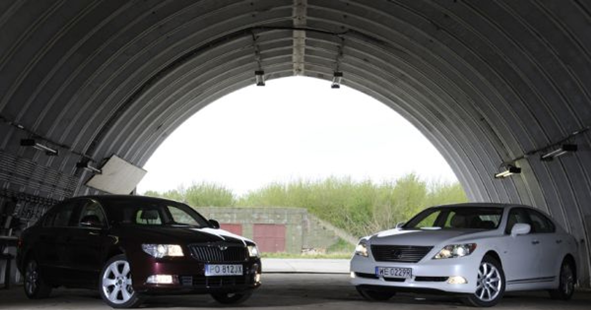 Skoda i lexus w jednym stały tunelu - "TG"