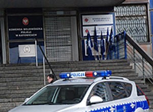 200 cee'dów z kogutami
