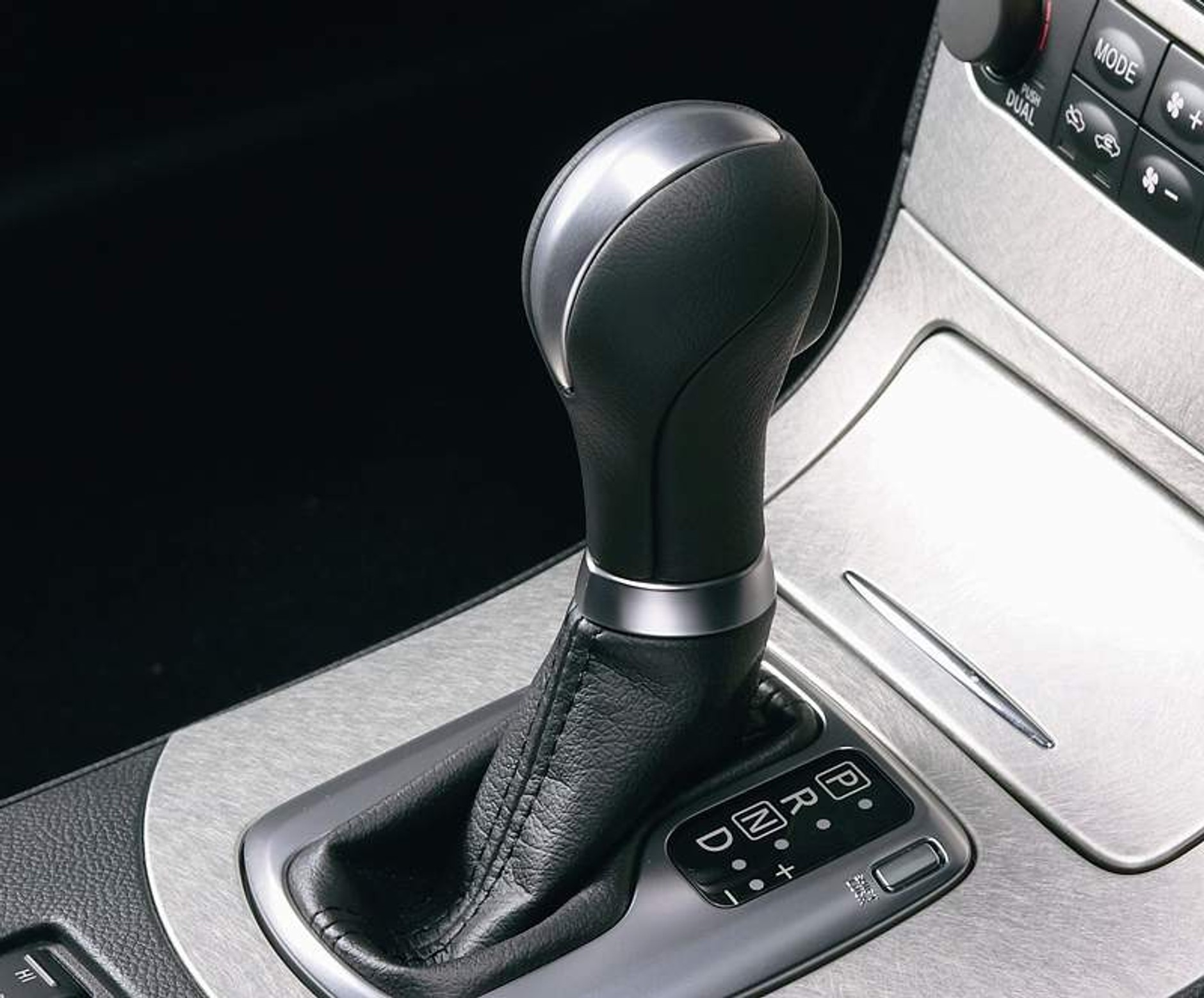 Nowy Nissan Skyline po raz dwunasty