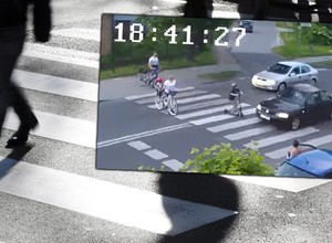 O krok od tragedii na przejściu dla pieszych. Nagranie mrozi krew w żyłach