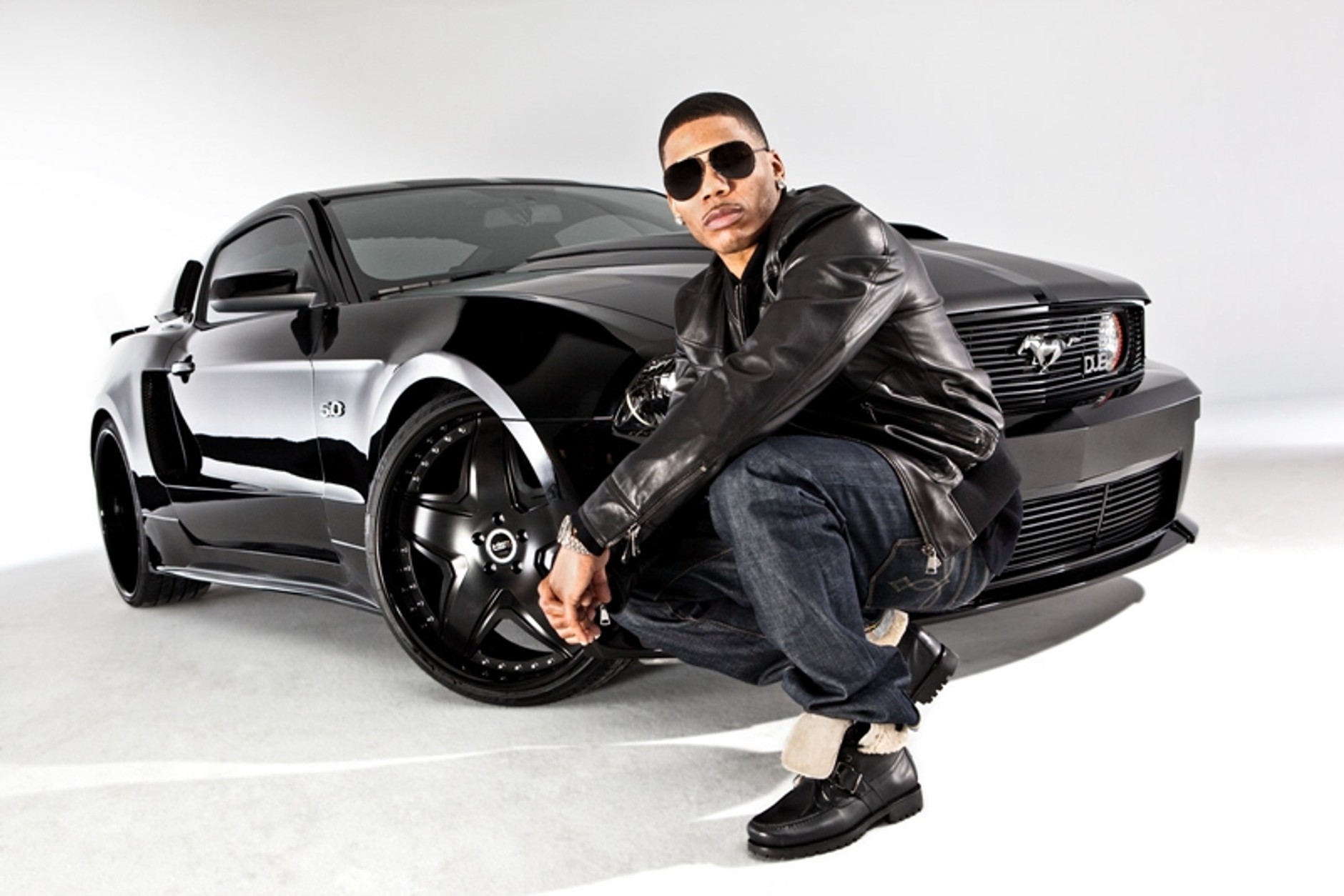 Nelly i jego nowy Mustang