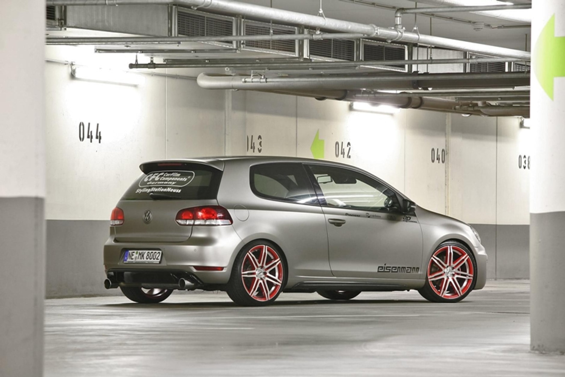 VW Golf GTI ogłusza