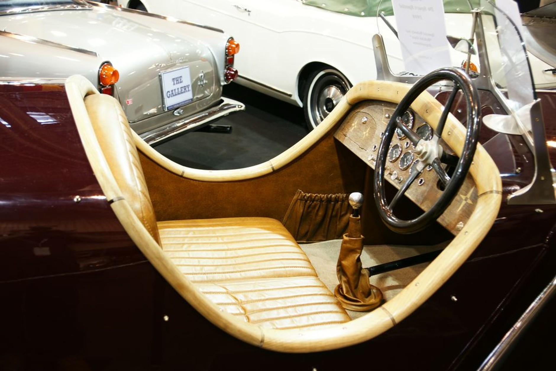 Techno Classica Essen 2010: targi rekordów - zaprzeczenie kryzysu w motoryzacji (galeria)