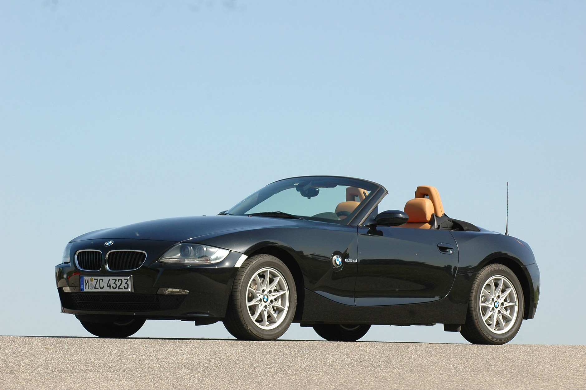 Mazda MX-5 NC
(2005-14)
- konkurenci