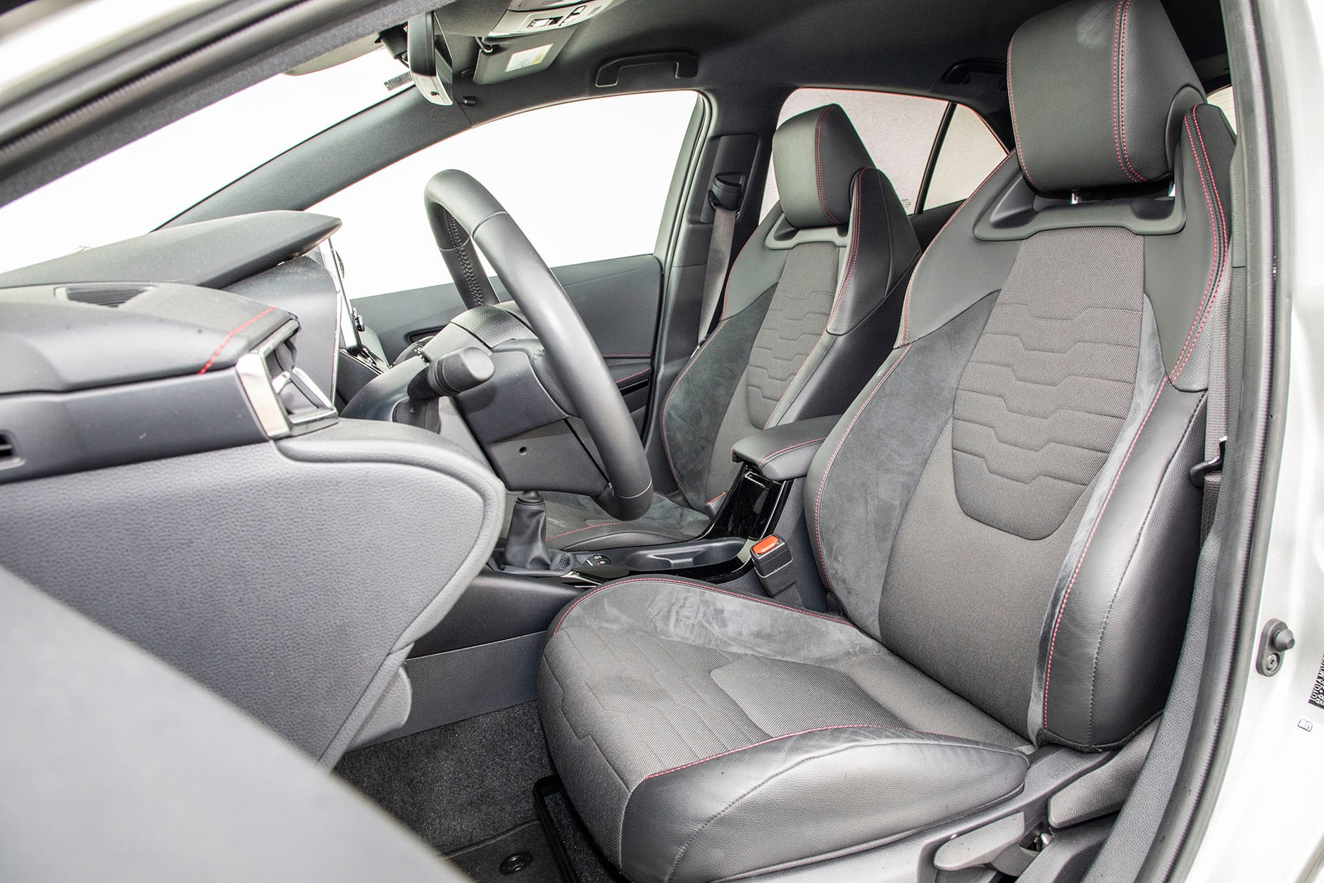 Toyota Corolla 1.2 Turbo - czy to dobra alternatywa dla hybrydy?