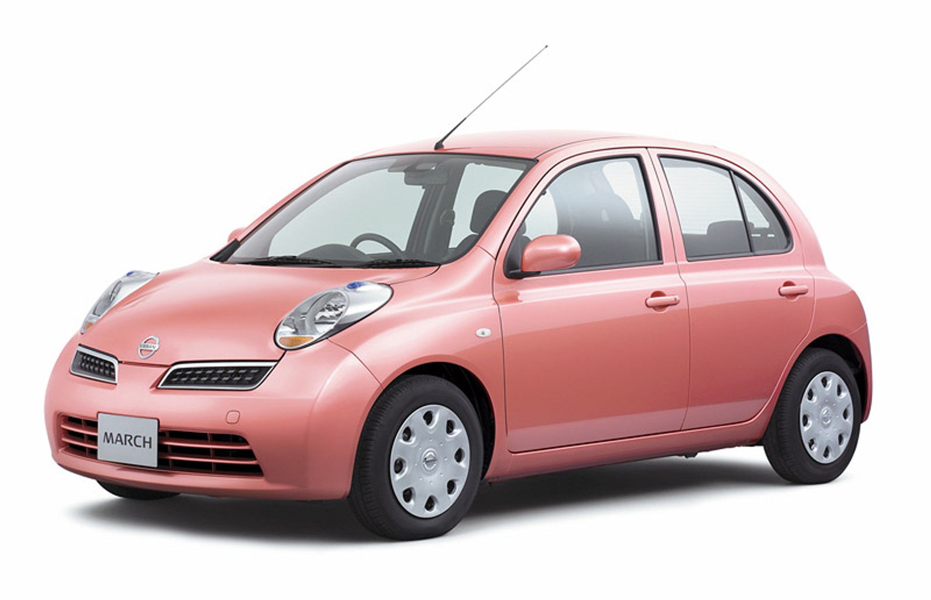 Japoński Nissan March (Micra) świeżo po restylingu