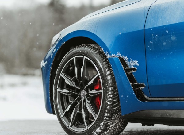 Czy atuty zimowej opony premium są warte twoich pieniędzy?