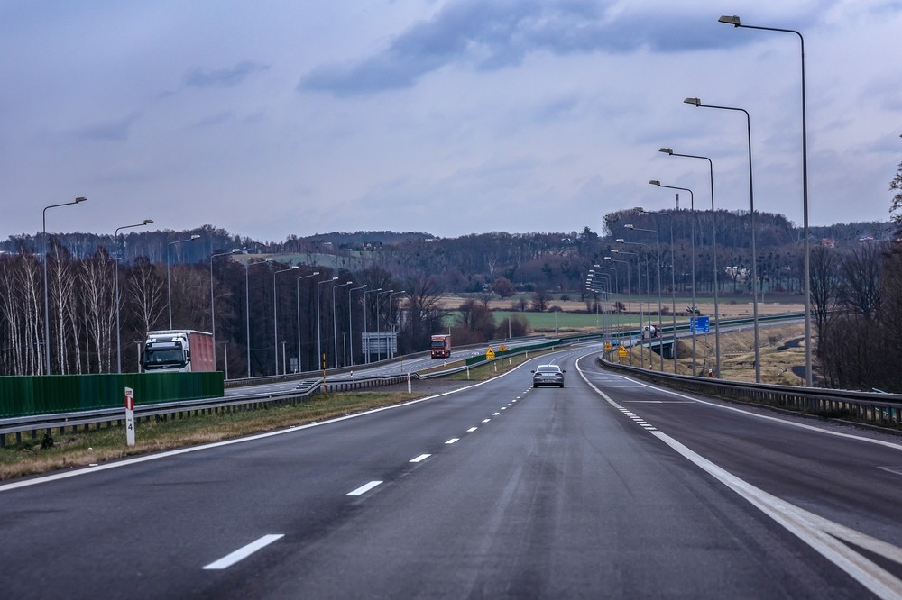 Przykład drogi dwujezdniowej w okolicach Katowic