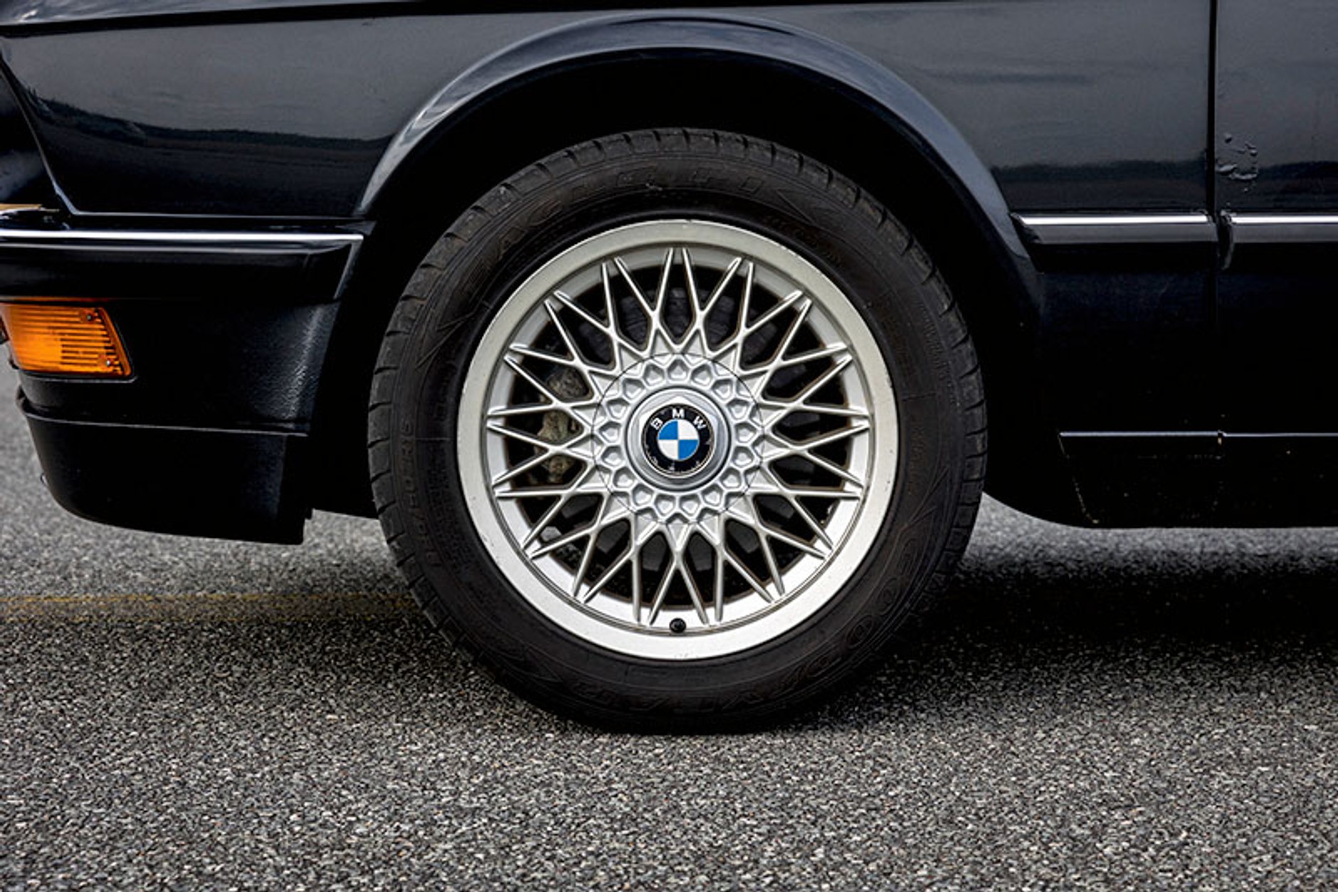 BMW M5 (E28)