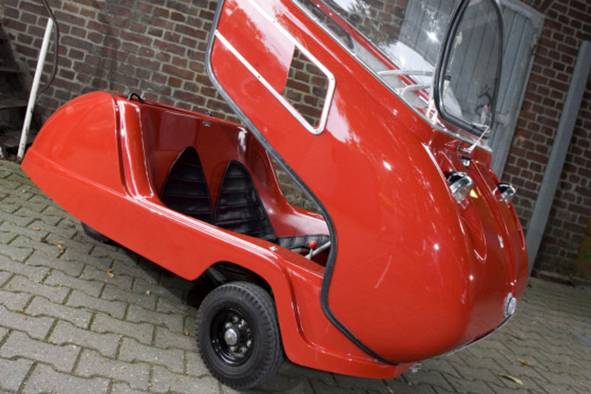 Najmniejsze samochody świata - Peel P50 i Peel Trident