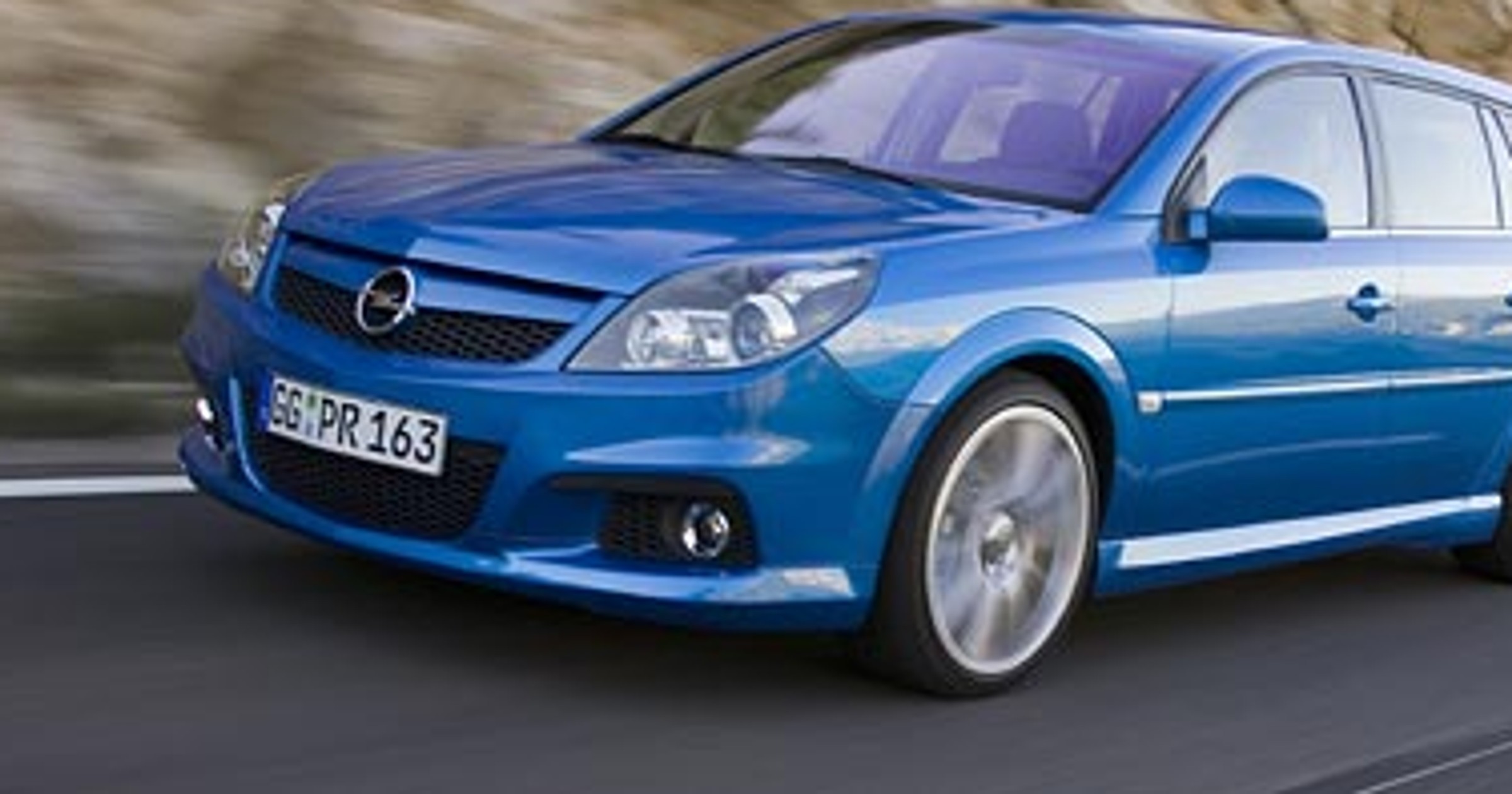 Opel Vectra OPC: mocniej, ale wolniej