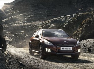 Peugeot 508 RXH pokazuje pazury, rrrrr!